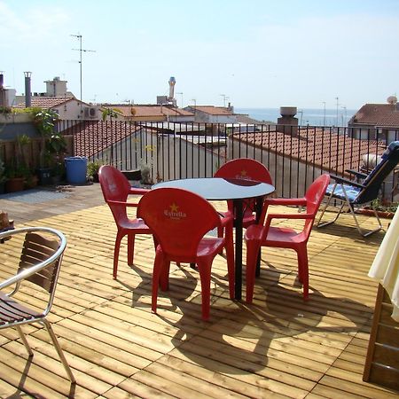 קמברילס Hostal Platja מראה חיצוני תמונה