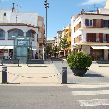 קמברילס Hostal Platja מראה חיצוני תמונה