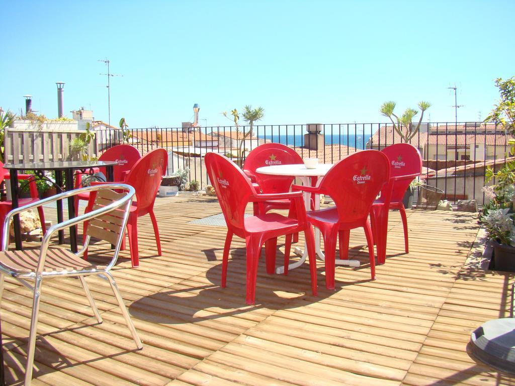 קמברילס Hostal Platja מראה חיצוני תמונה