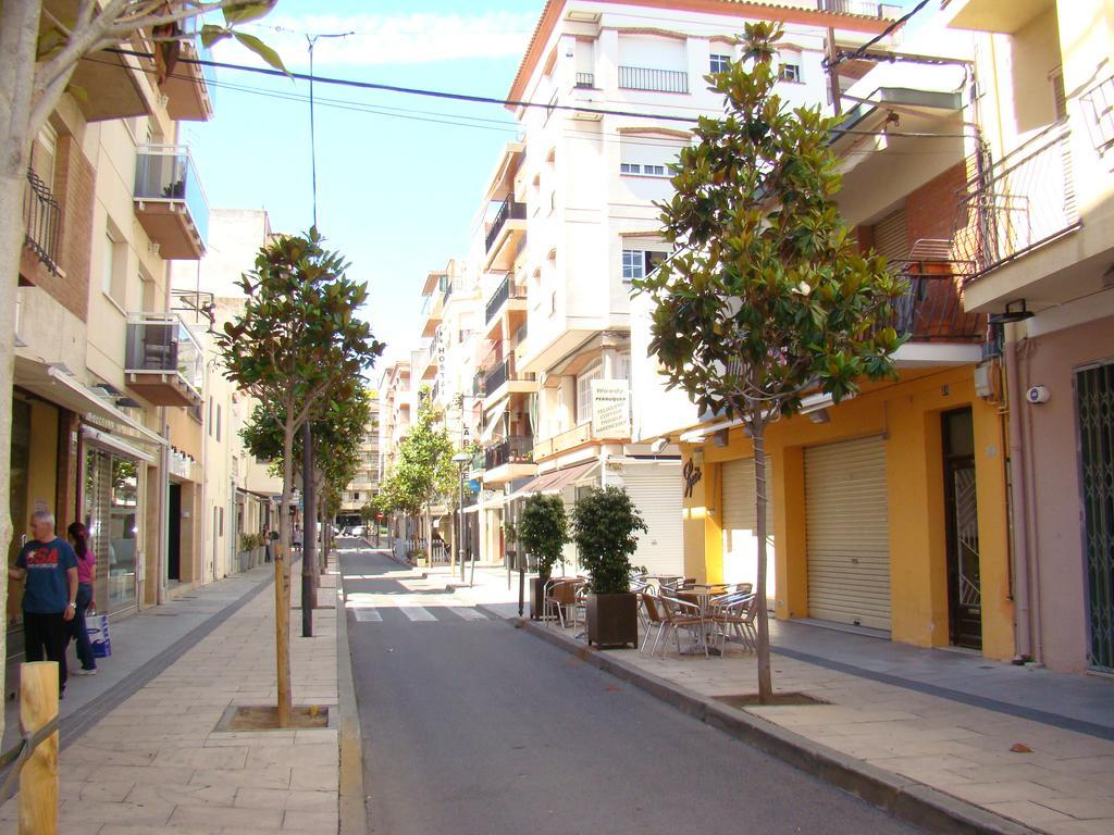קמברילס Hostal Platja מראה חיצוני תמונה