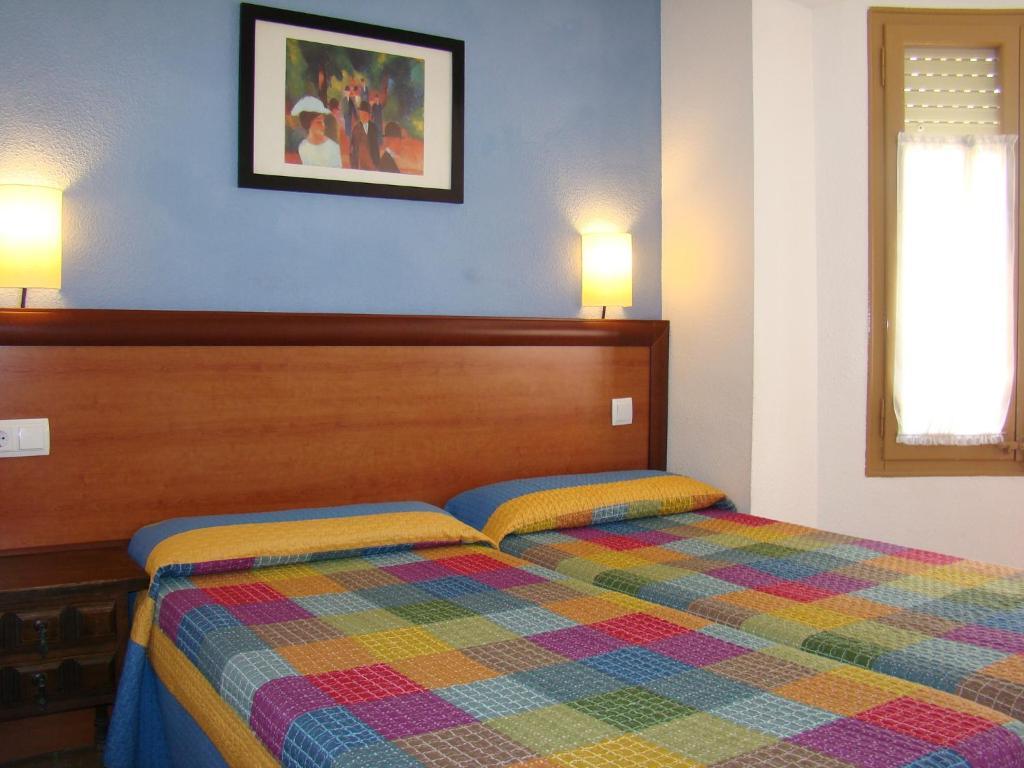 קמברילס Hostal Platja מראה חיצוני תמונה