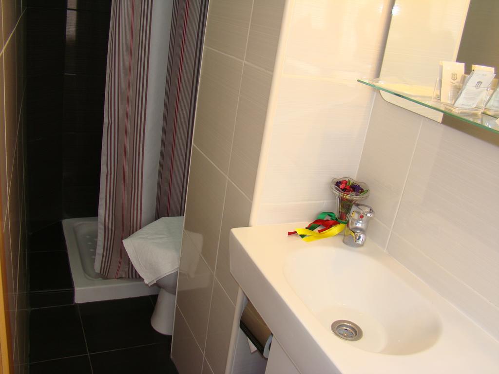 קמברילס Hostal Platja מראה חיצוני תמונה