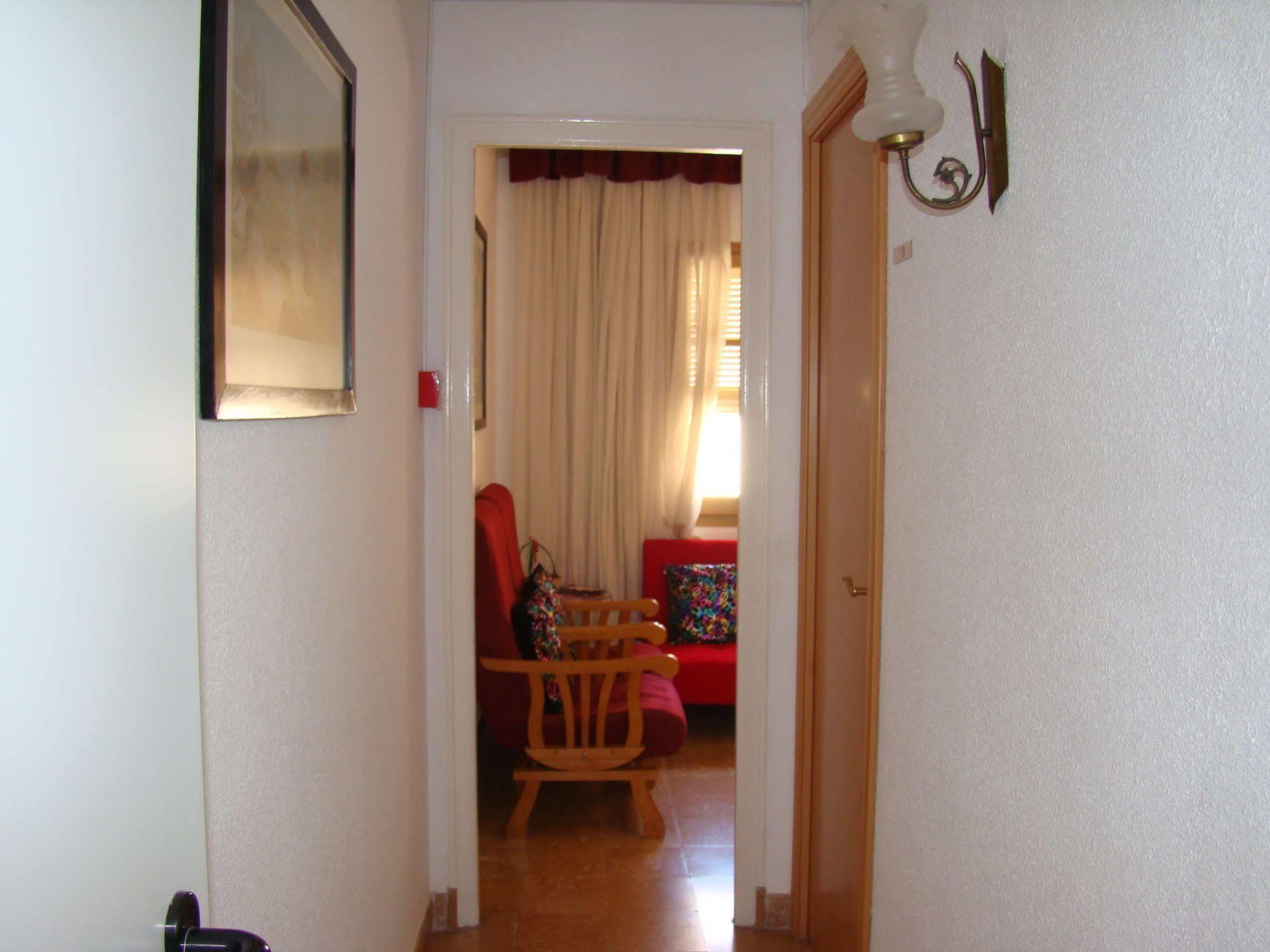 קמברילס Hostal Platja מראה חיצוני תמונה