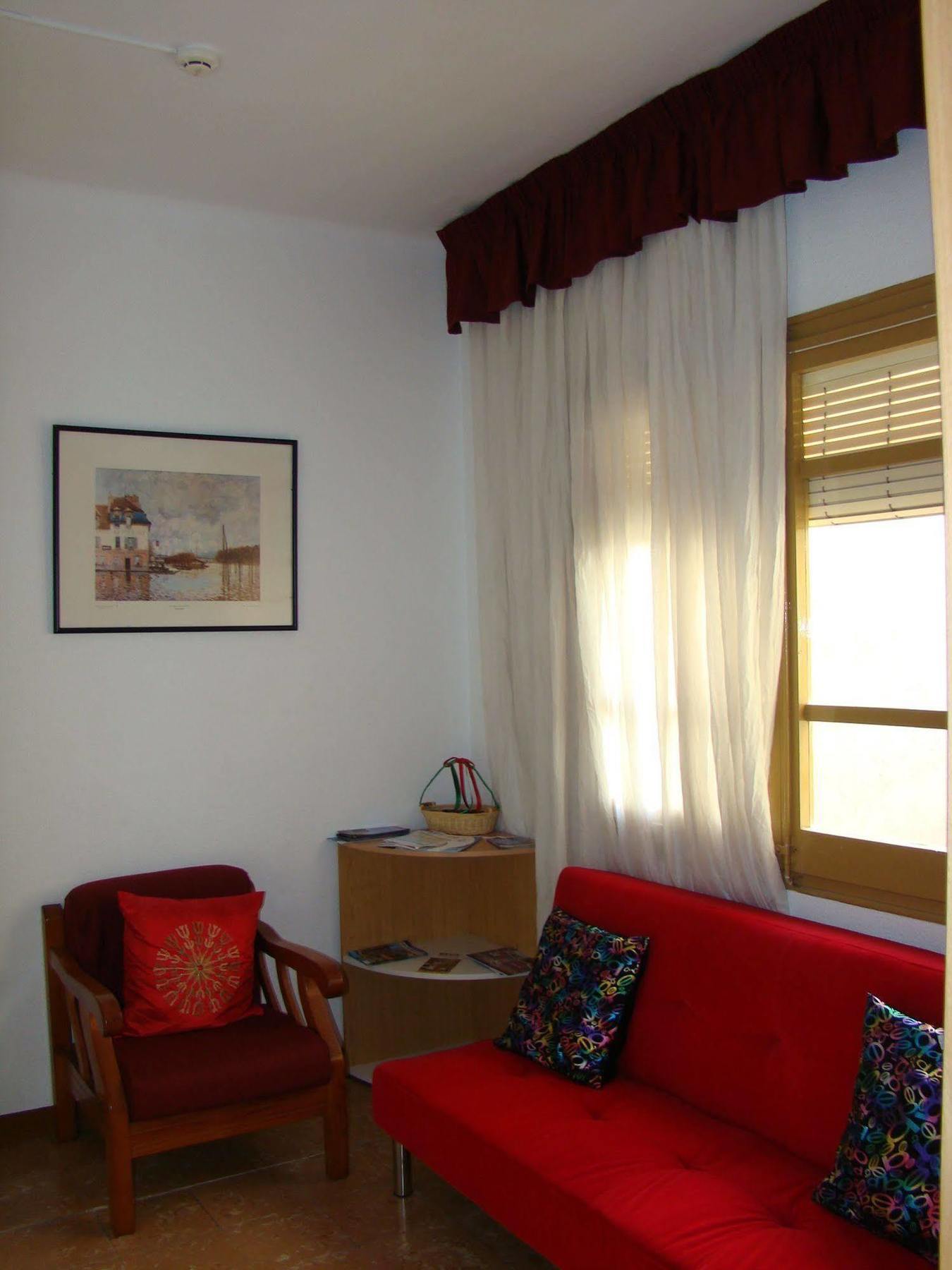 קמברילס Hostal Platja מראה חיצוני תמונה