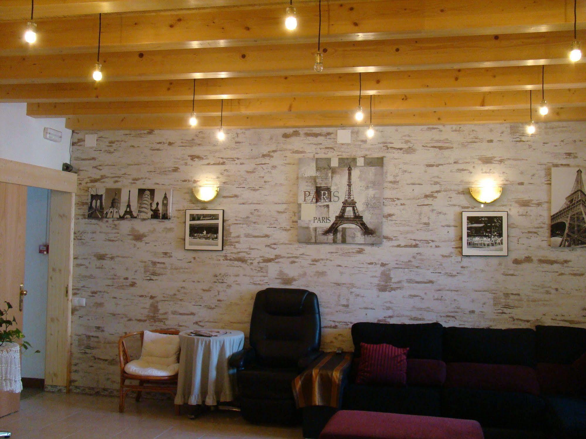 קמברילס Hostal Platja מראה חיצוני תמונה